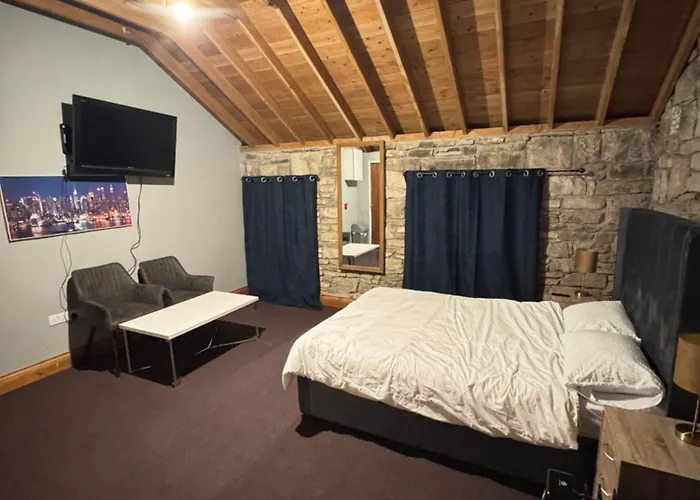 Habibi House Bed & Breakfast 3*